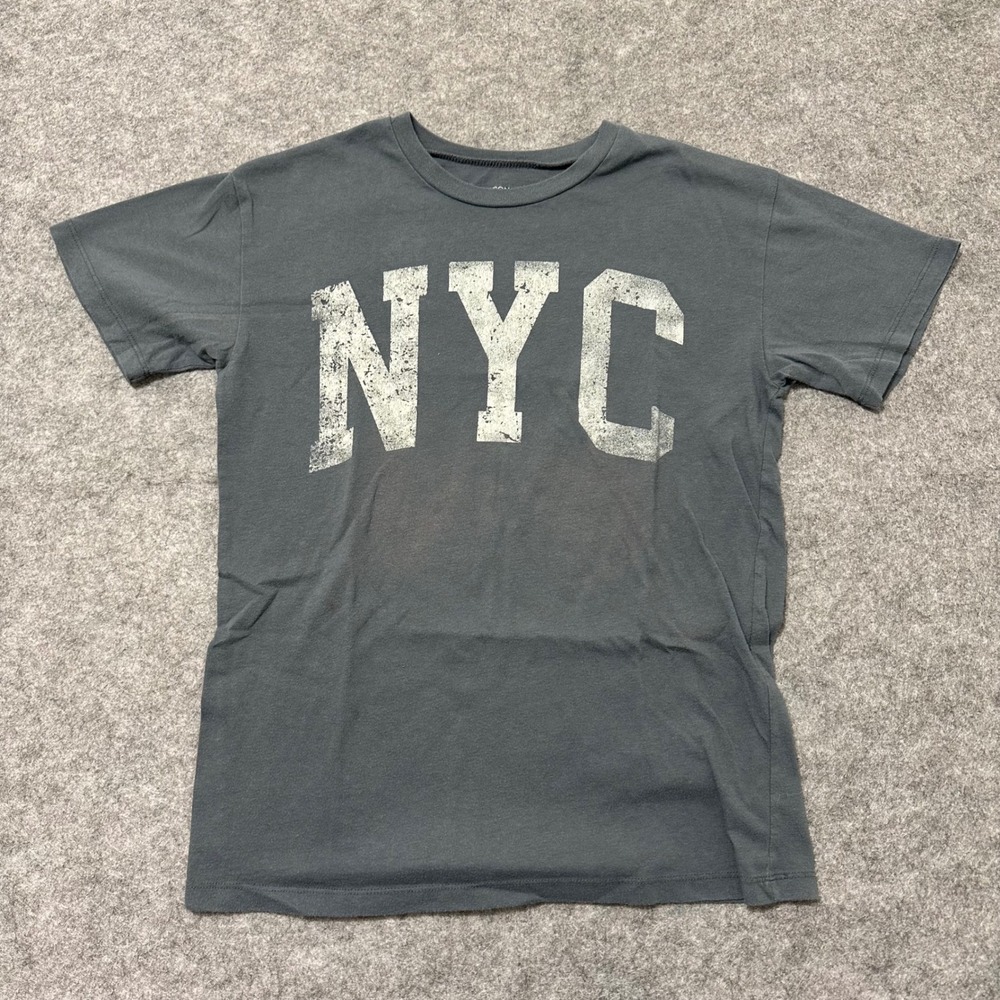 Grayson Threads NYC Graphic T-Shirt Mens Small Gray Short Sleeve Distressed Logo